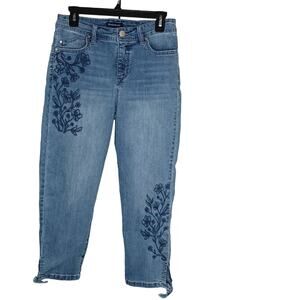Bandolino Capris with Floral Embroidery EUC